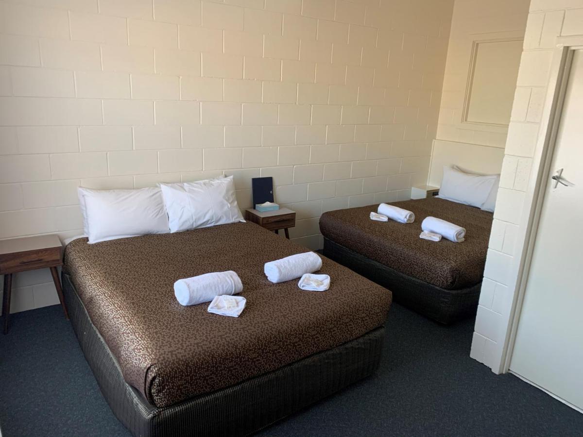East West Motel Сидуна Экстерьер фото
