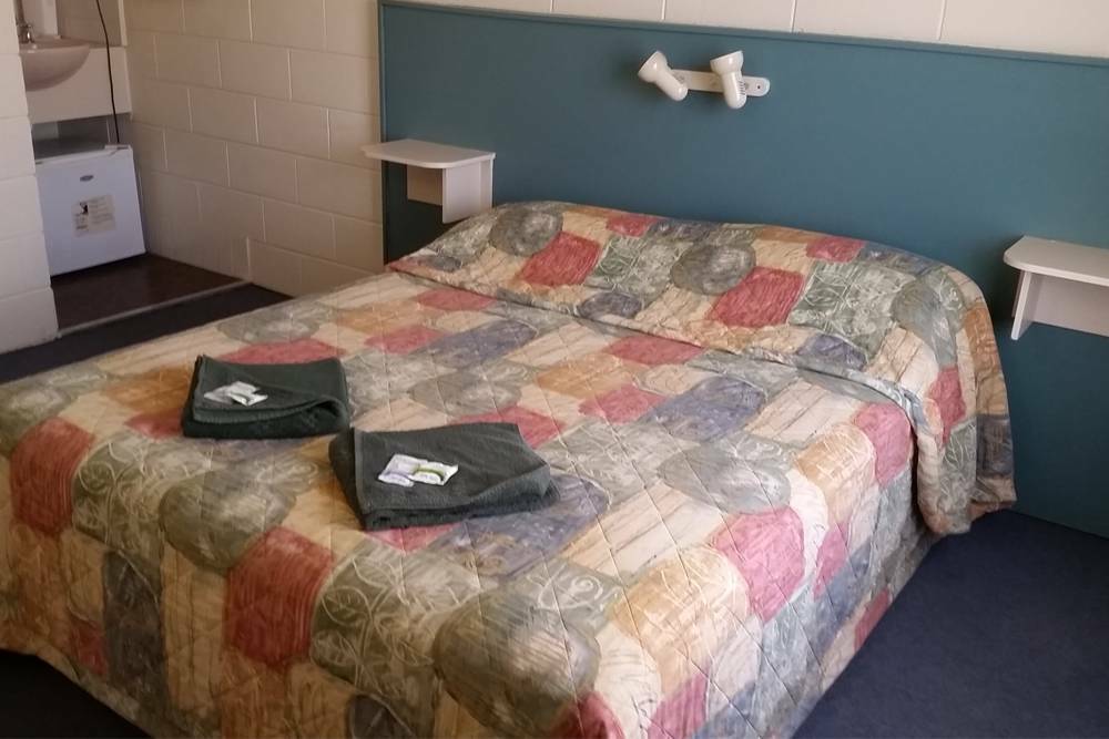 East West Motel Сидуна Экстерьер фото